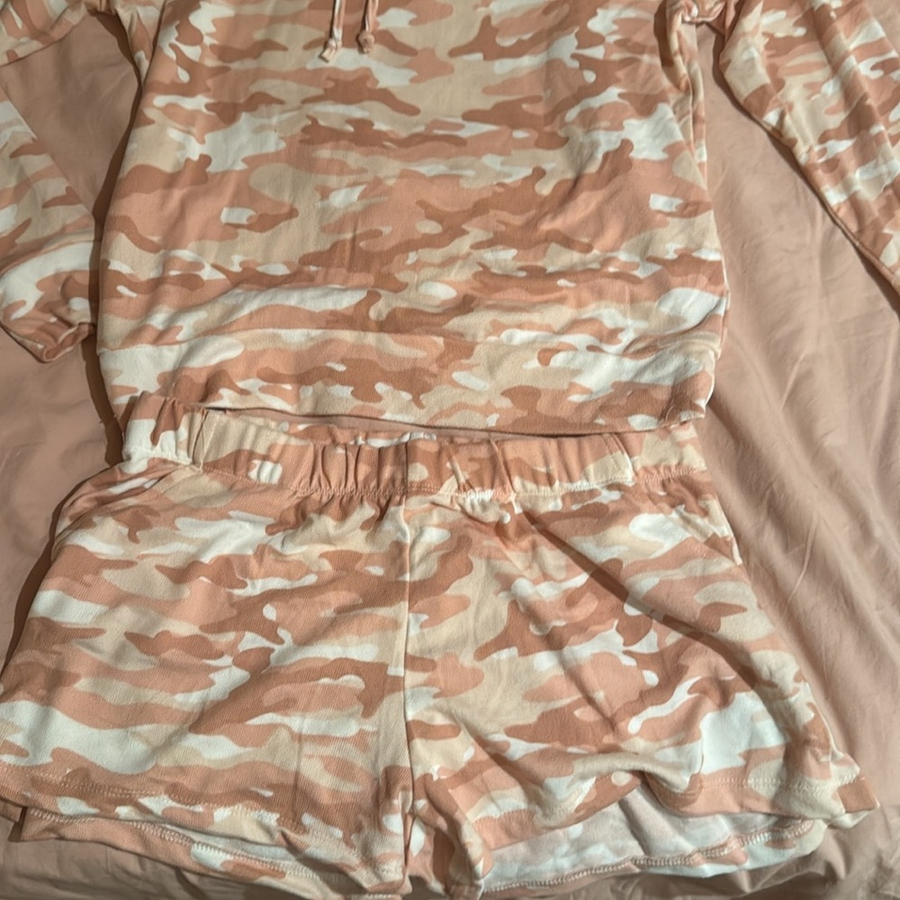 Pajama Set Super comfortable!! - Picture 4 of 7
